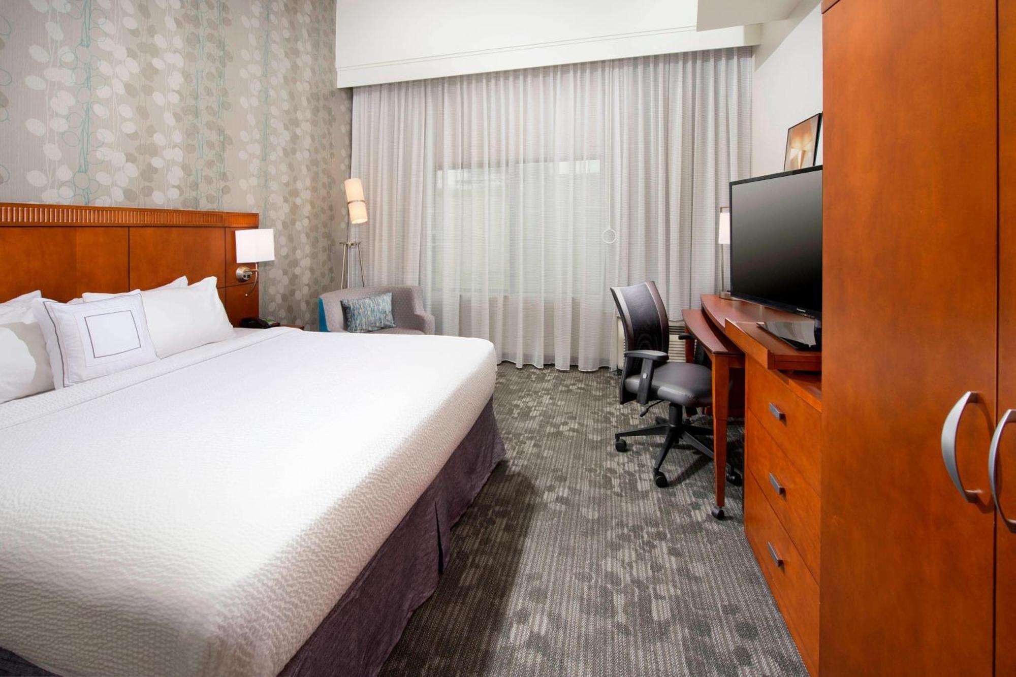Courtyard By Marriott San Antonio Seaworld/Lackland Экстерьер фото