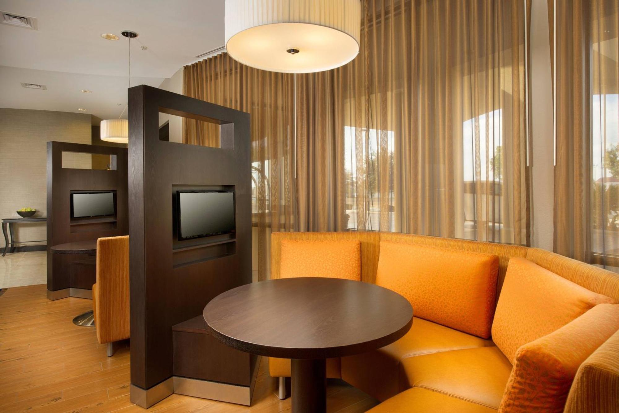 Courtyard By Marriott San Antonio Seaworld/Lackland Экстерьер фото