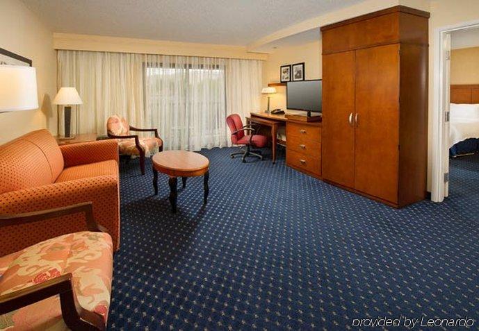 Courtyard By Marriott San Antonio Seaworld/Lackland Экстерьер фото