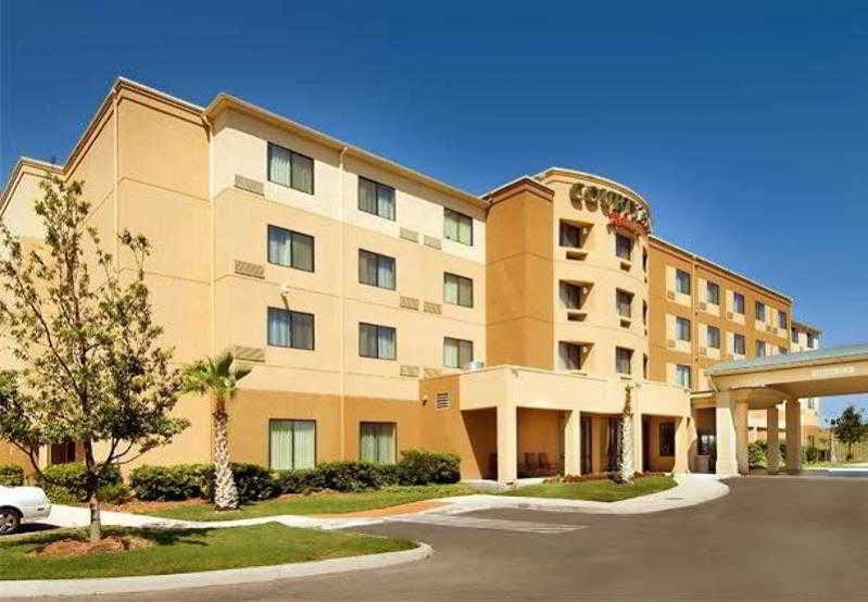 Courtyard By Marriott San Antonio Seaworld/Lackland Экстерьер фото